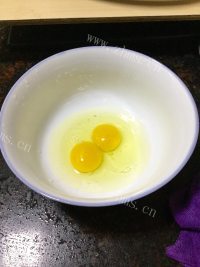美味青瓜胡萝卜鸡蛋饼做法图解4)