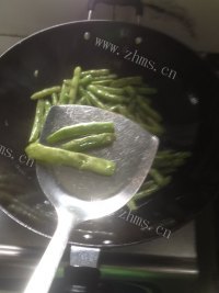 家常菜干煸四季豆做法图解5)