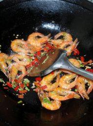 美味的盐酥虾