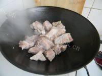 自制排骨炖豆角做法图解4)