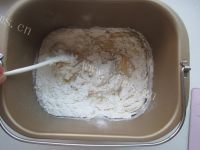 美味的小鲜肉面包做法图解4)