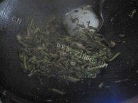 肉丝炒蕨菜（家庭版）做法图解9)