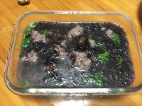 美味的紫菜肉丸汤