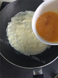 简单的早餐鸡蛋卷饼做法图解4)