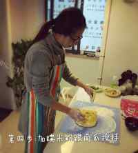 唇齿留香的南瓜饼做法图解4)