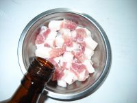 好吃的砂锅茭白炖肉做法图解3)