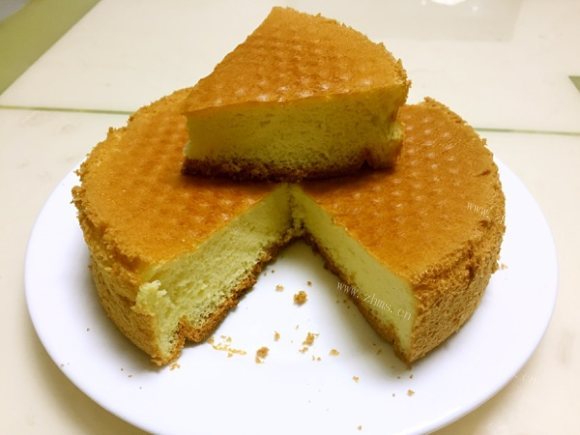 回味无穷的酸奶戚风蛋糕