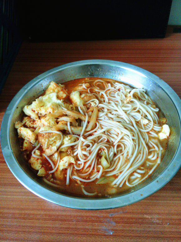 鸡蛋榨菜面