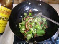 家常菜青椒炒腊肉做法图解6)