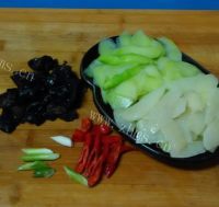 美味的芥蓝炒山药做法图解2)
