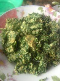 家常菜芹菜叶炒鸡蛋