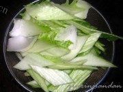 家常菜白菜豆干炒腊肉做法图解3)