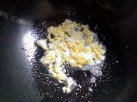 一个人的鸡蛋炒河粉做法图解3)