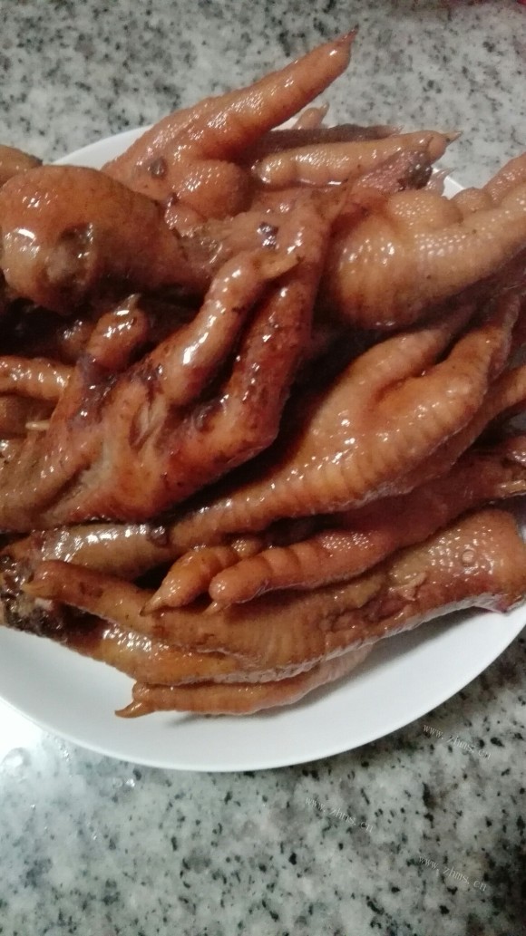 回味无穷的红烧鸡爪