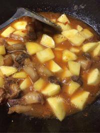 自己做的土豆烧肉做法图解8)