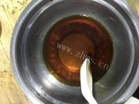 鲜美可口的凉拌木耳做法图解5)