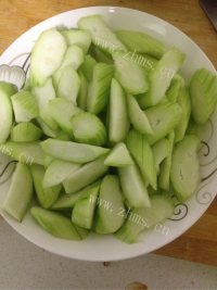 美味的丝瓜炒鸡蛋做法图解1)
