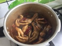 回味无穷的卤鸡爪做法图解5)