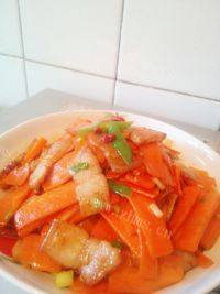 很有食欲的红萝卜炒肉片