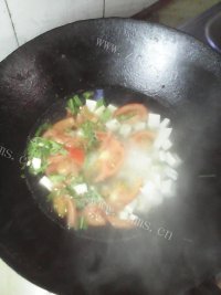 小葱番茄豆腐汤做法图解6)