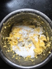 自制蔓越莓曲奇饼干做法图解3)