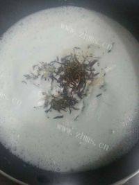 好喝的焦糖奶茶做法图解5)