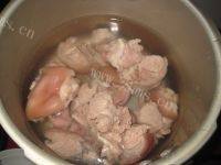 家庭版猪蹄黄豆汤的做法图解六