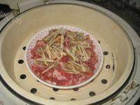 美味的咸鱼蒸肉饼做法图解6)