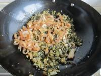 好吃的雪里蕻炒肉皮做法图解6)