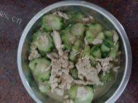 家常菜瘦肉炒丝瓜