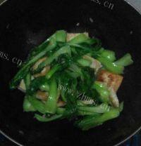 清淡的小白菜煎豆腐
