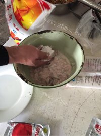 色味俱佳的锅包肉做法图解2)