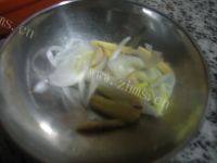 「美味可口」辣椒炒鸡蛋做法图解3)