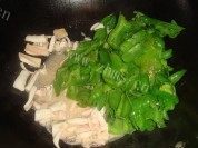 鱿鱼炒青椒