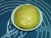 味道好的莲蓉月饼做法图解8)