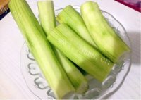 家常菜素炒丝瓜做法图解1)