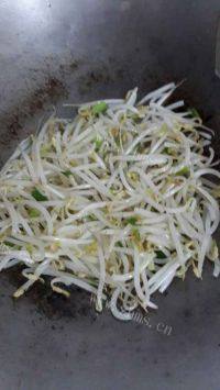 自己做的豆芽炒面做法图解1)