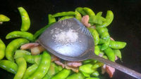 家常菜肉片炒扁豆做法图解6)