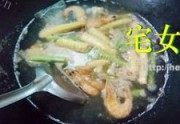 美味的田园海鲜汤做法图解4)
