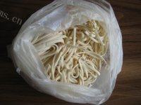 「美味可口」鸡汤面做法图解2)