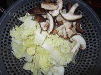 「自制」白菜香菇炒瘦肉做法图解1)