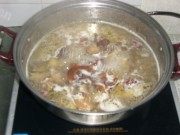 美味的海参鸡肉汤