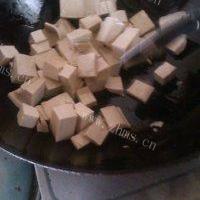 常吃不腻的炒豆腐的做法图解三