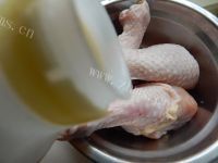 酸甜柠檬苹果烤鸡腿做法图解3)