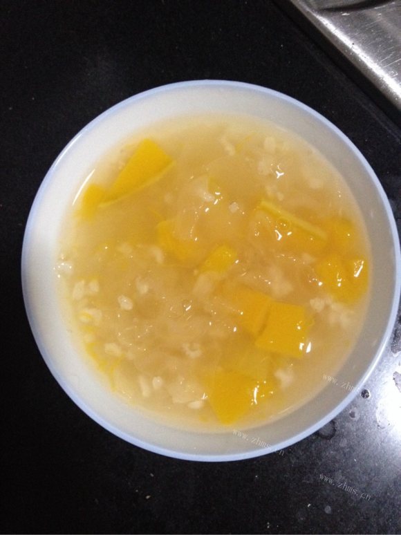 喷香的银耳南瓜粥