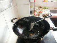 老爸做的四季豆炒肉做法图解5)