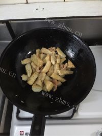 美味的白菜海米炖豆腐做法图解5)