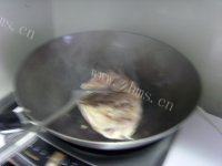 常吃不腻的鱼头豆腐汤的做法图解六