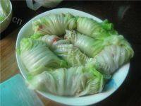口感不错的蟹柳白菜卷做法图解7)
