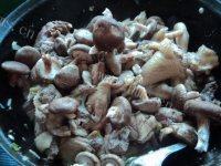 家常菜香菇炒鸡做法图解3)